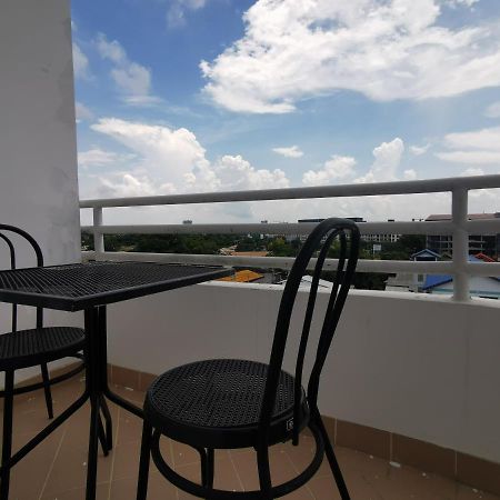 Daisy Residence Джомтиен Бийч Екстериор снимка