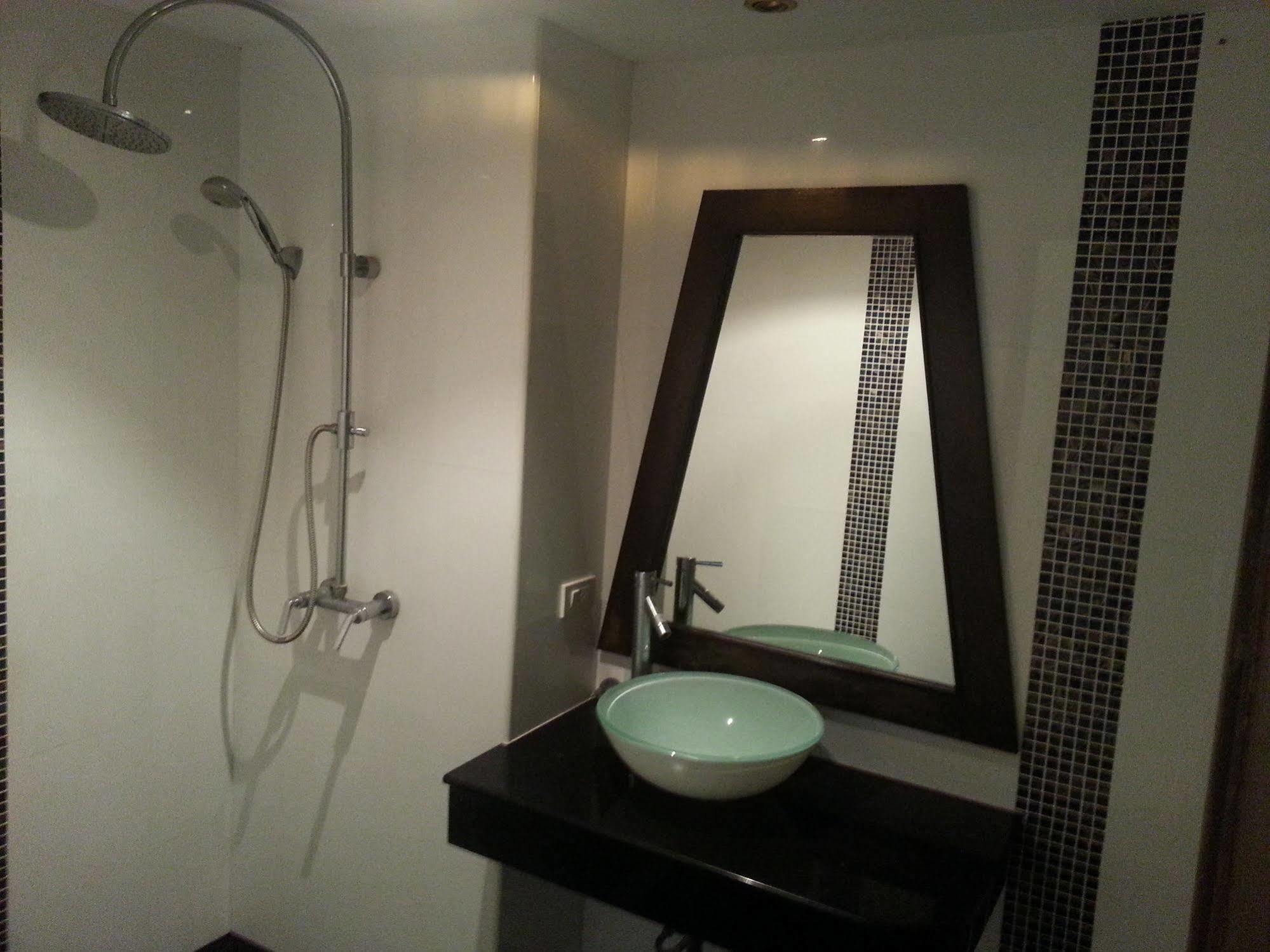 Daisy Residence Джомтиен Бийч Екстериор снимка